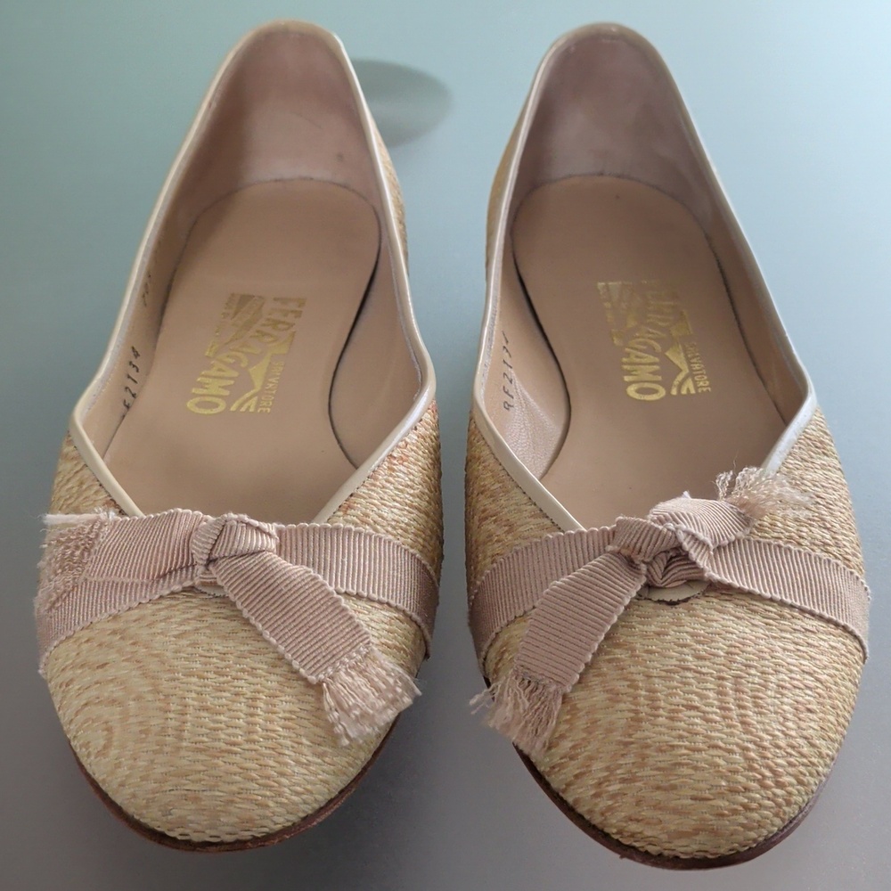 FERRAGAMO| Preppy Raffia Woven Ballet Flats - Sz 7.5